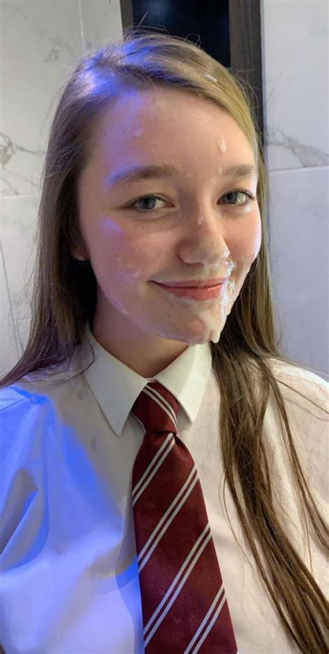 DivinaMaruuu Swallows 10 Cumshots from her Fans .